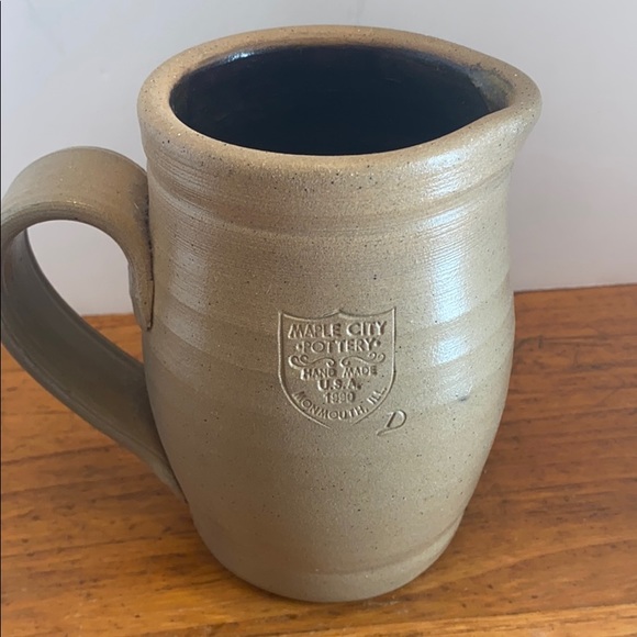 1990 Maple City Pottery salt glazed cream pitcher - Picture 3 of 10